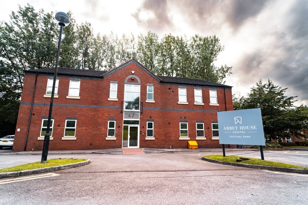 Ad creative from Abbey House Dental